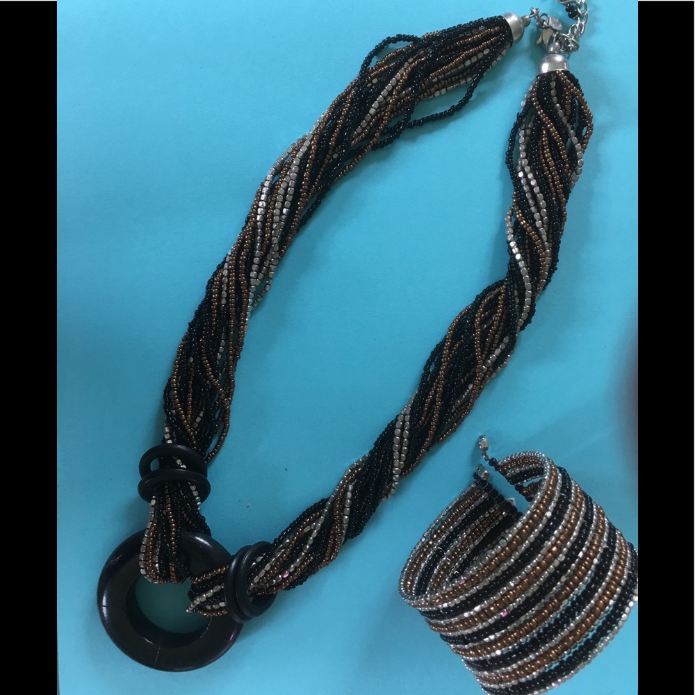 NWOT JJ Necklace & Bracelet Set